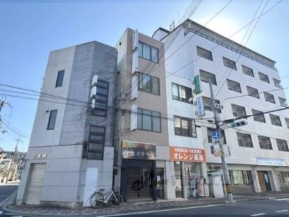 向出ビル外観写真1