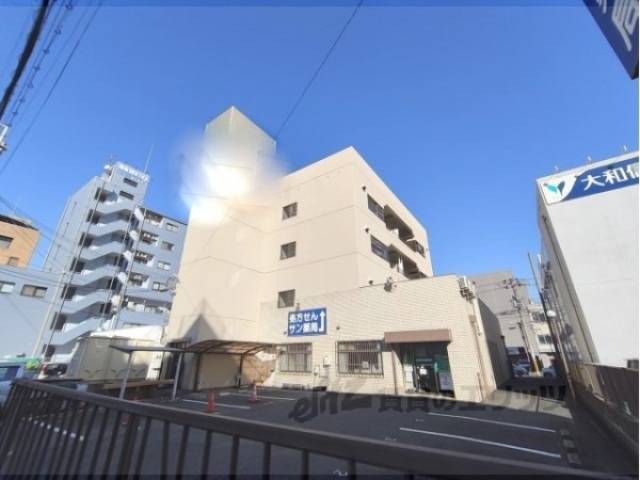 イースト３３神宮前外観写真2