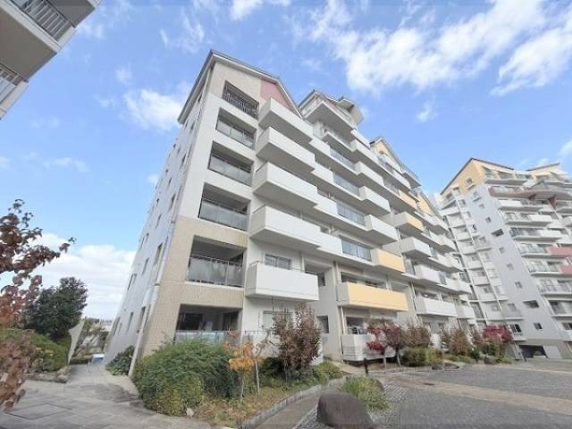 ローレルスクエア木津川台第１期４番館外観写真1