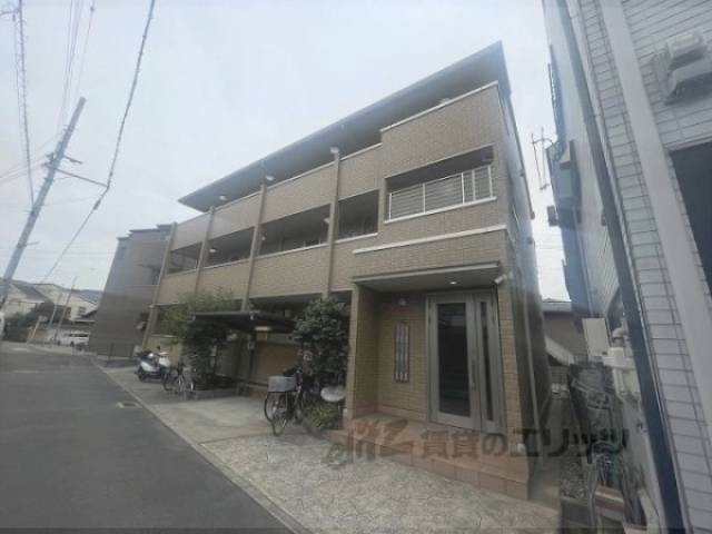 メゾングリスィーヌ外観写真2