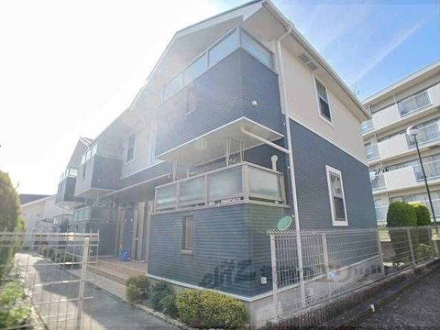 ブリーゼ行基外観写真1