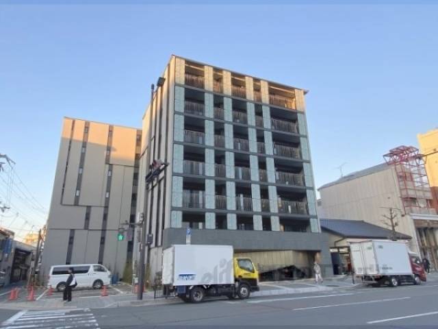 レーベン清水五条外観写真1