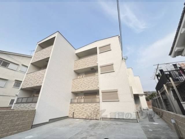 クリエオーレ倉治外観写真1