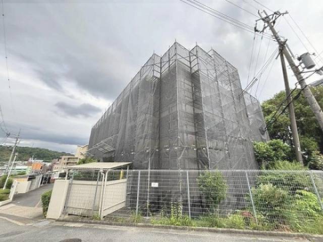 フドウ東生駒ハイツB棟外観写真1