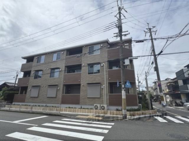 ソレイユ八条春日外観写真3