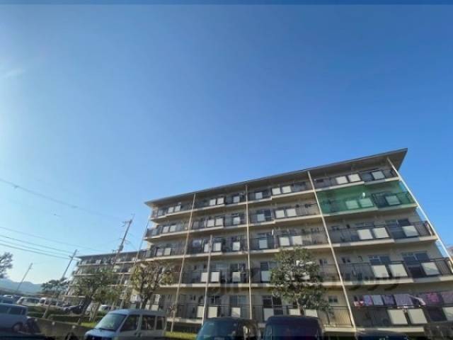 西京極市営住宅１０棟外観写真1