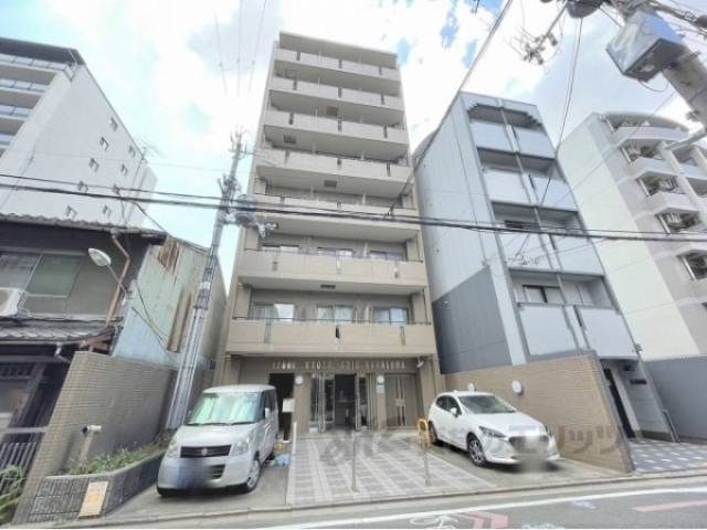 リーガル京都五条烏丸外観写真1