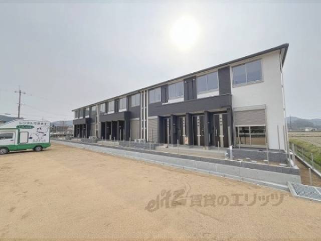 Ｓｅｒｅｎａｔａ　Ｓａｓａｙａｍａ外観写真1