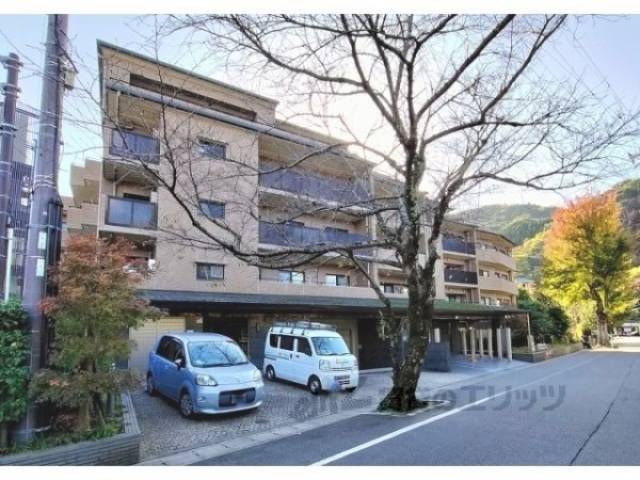 レフィナード嵐山外観写真1