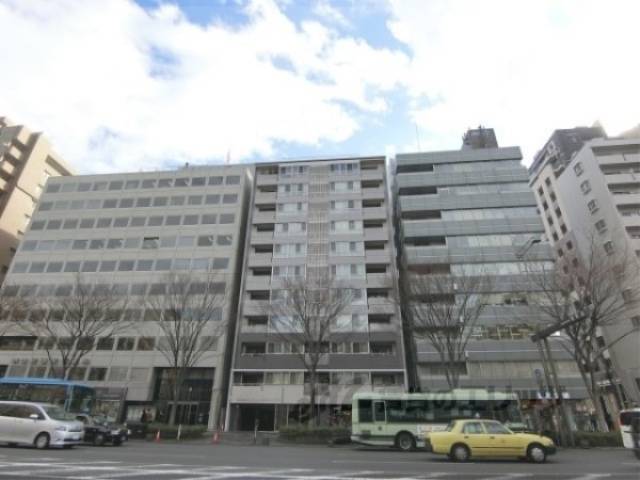 エスリード烏丸御池外観写真1