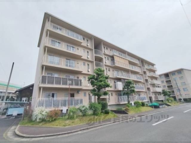 フラワリータウン生駒D棟外観写真3