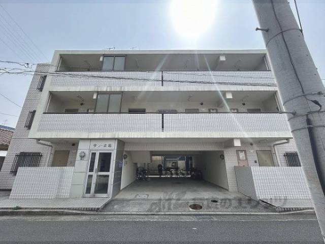 サン立花外観写真1