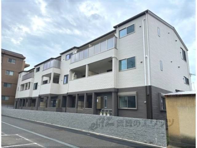 Ｐｌｕｍｅ葛野三条外観写真2