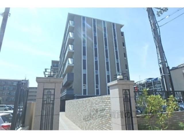 プレサンスロジェ太秦天神川外観写真2