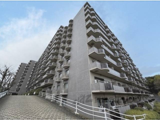 プレステアーバン西大和外観写真3