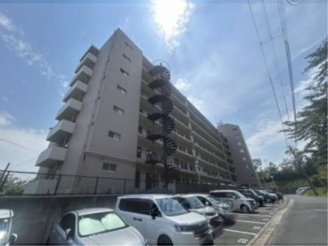 枚方ハイツ７号棟外観写真2