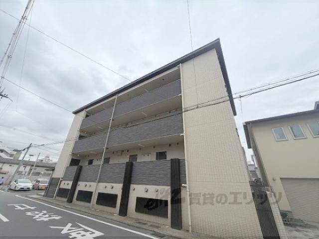 サクシード深草３外観写真3