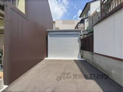 下海印寺東条21-6付帯倉庫付月極ガレージ外観写真1