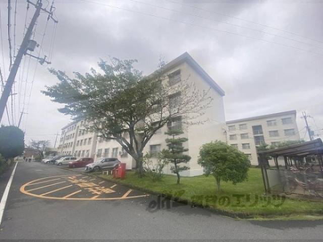 日立造船尺土団地１棟外観写真2