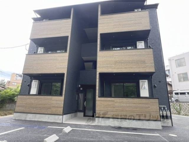 レーブ亀岡外観写真2
