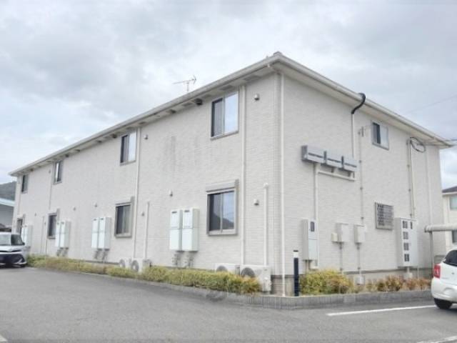 カーサ　レイナ　外観写真2