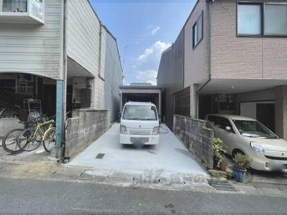 四ノ宮行者谷シャッターガレージ外観写真1
