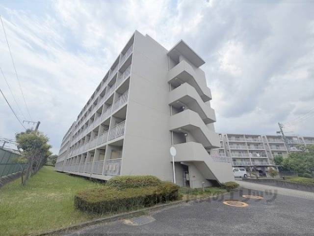 アーバンエース松井山手パル寮棟外観写真3