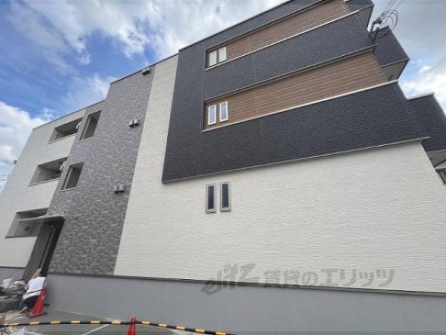 フジパレス忍ケ丘３番館外観写真2