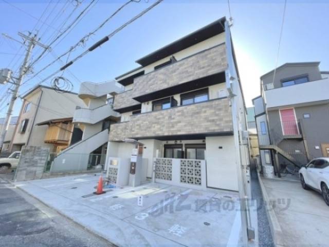 グランデコート西院三蔵(家具付き)外観写真3