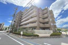 ファミール長岡京グランデュール外観写真