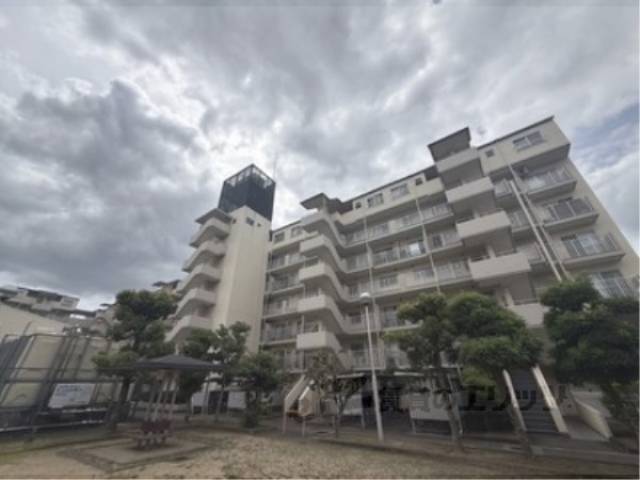 駅前ネオハイツ大和高田Ｂ棟１号館外観写真1