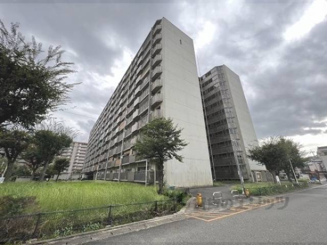 山科市営住宅1棟外観写真1