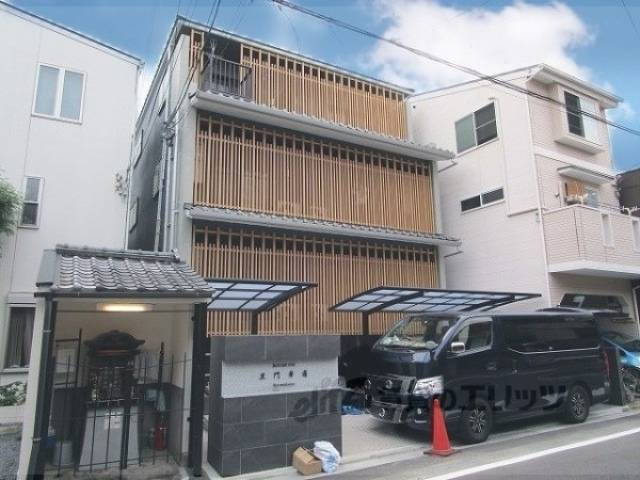 クレアーレ五条大宮外観写真1