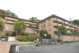 ライオンズマンション山科御陵外観写真