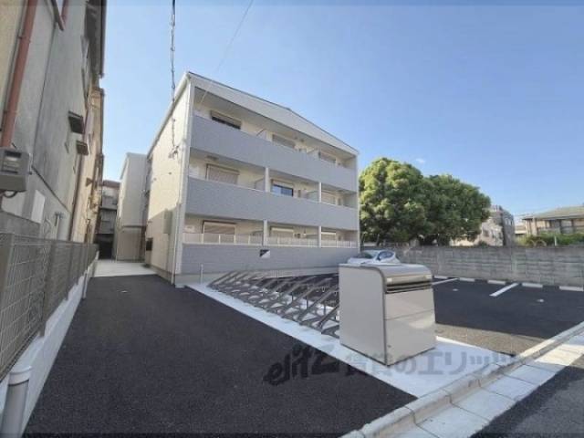 ロイヤルハイツ俊徳道外観写真2