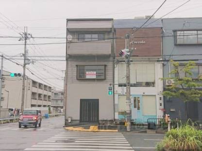 桂西滝川町73店舗付き住宅外観写真1