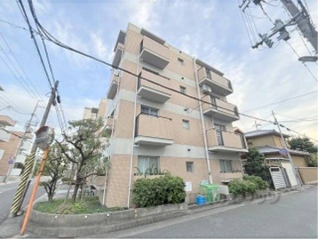 ロイヤル東園田外観写真2