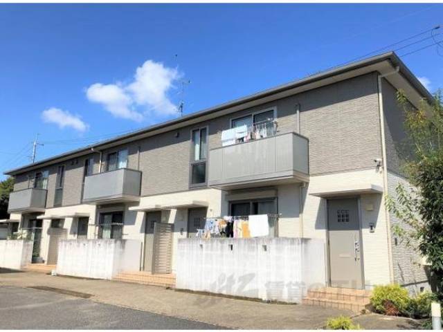 グリーンフォレスト外観写真1