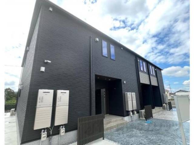 トラスト　メゾン外観写真2