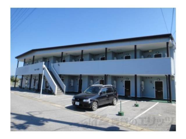 シャトー尾本外観写真1