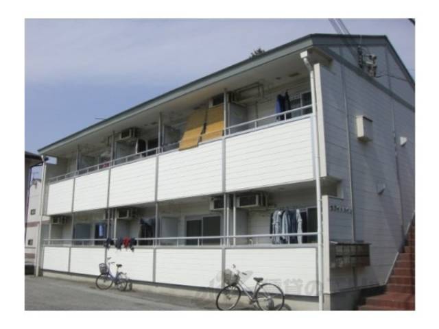 ホワイトハイツ外観写真1