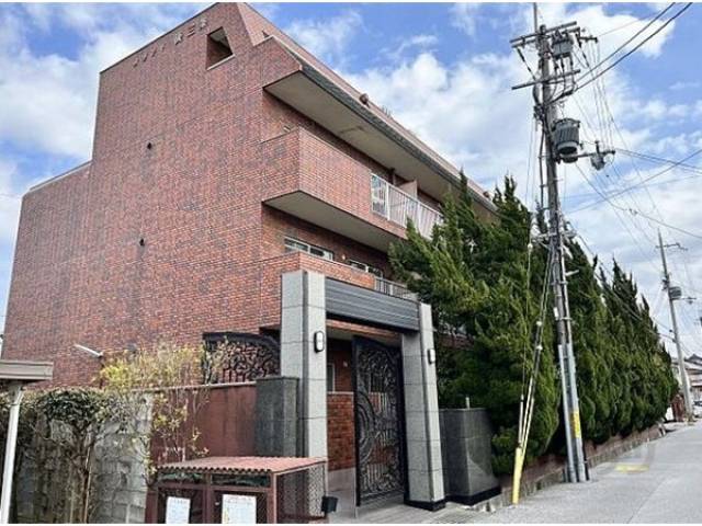 メゾン・ド・後三条外観写真3