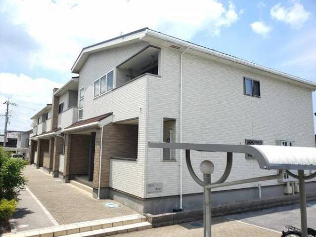 サン・ラザール外観写真1