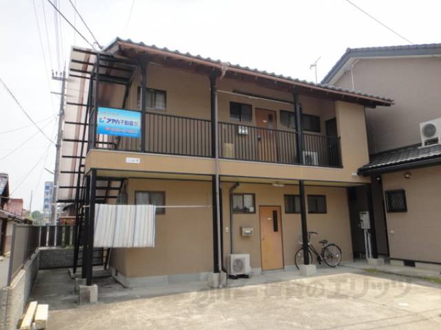 ハイツ山本外観写真1