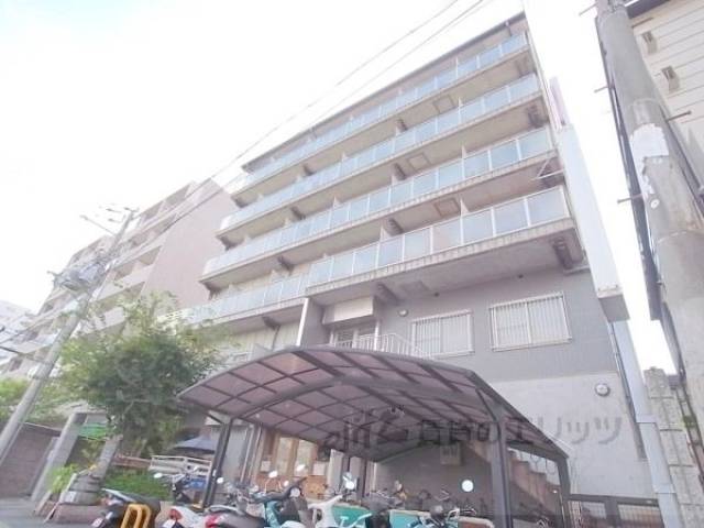ドロメンス カセ 三番館外観写真2