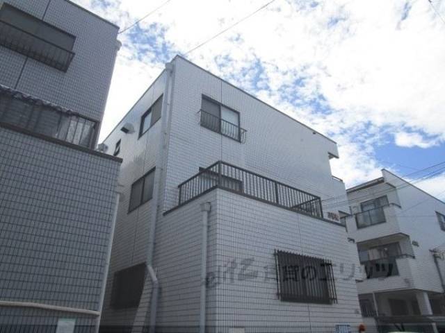 郡家シャトルマンション3号棟外観写真2