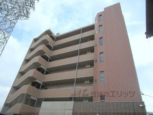 エルセレーノ吹田外観写真1