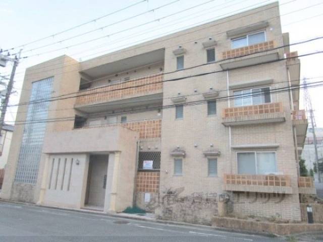シャルル日吉台外観写真2