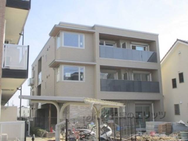 AMA WEST外観写真1