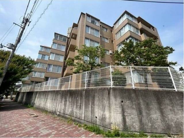 千里ニチゴマンション外観写真1